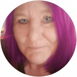 Meet your Posher, Debra